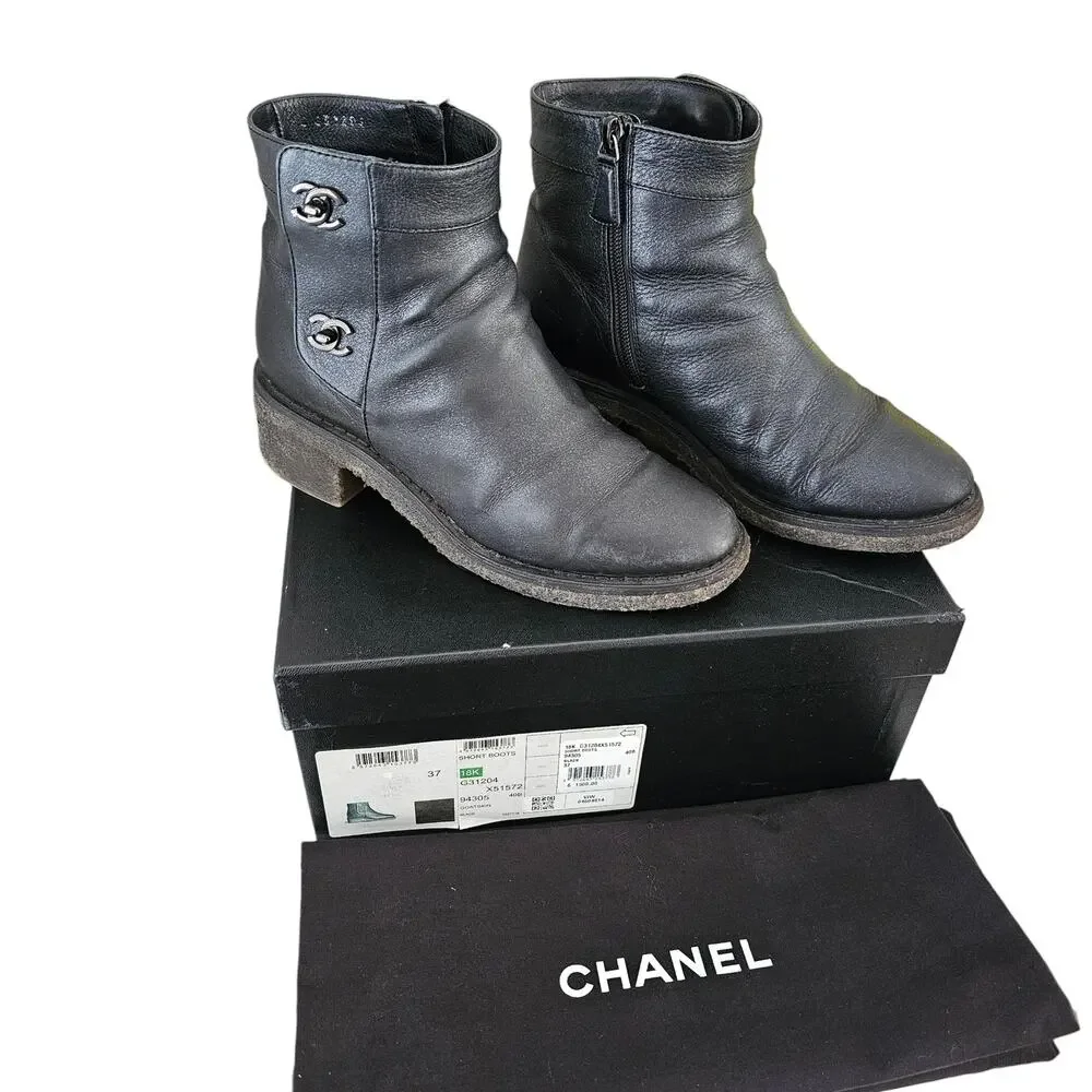 Chanel CC Turn Lock Ankle Boot Size 37 US 6 6.5 Black Glitter Low Heel Zip Up